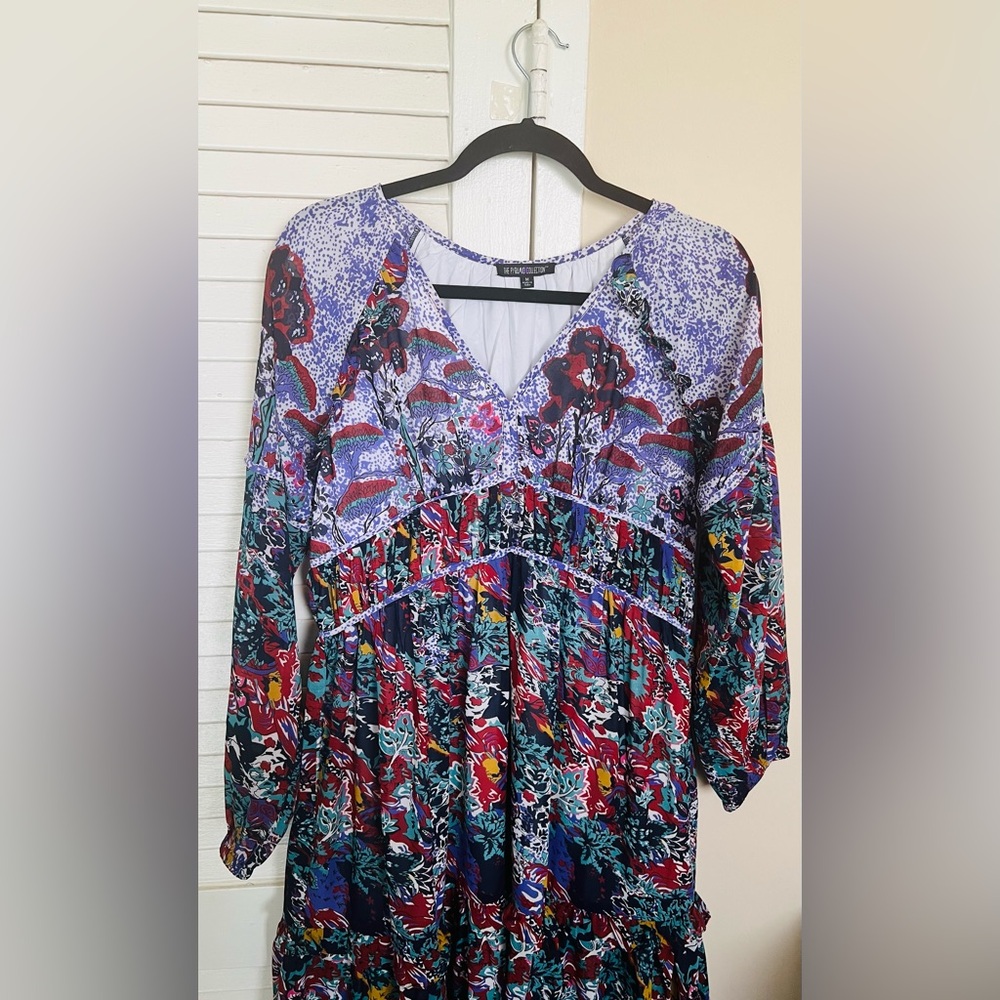 The Pyramid Collection Dress - Picture 2 of 6